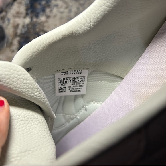 Reebok White Classic Leather SP Lace-Up Sneakers Size 10.5 - Picture 10 of 10